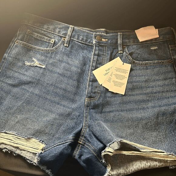 Calvin‎ Klein High Rise Shorts - Picture 1 of 3